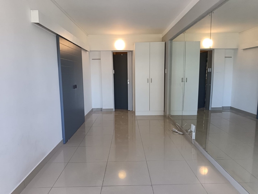 To Let 1 Bedroom Property for Rent in Three Anchor Bay Western Cape